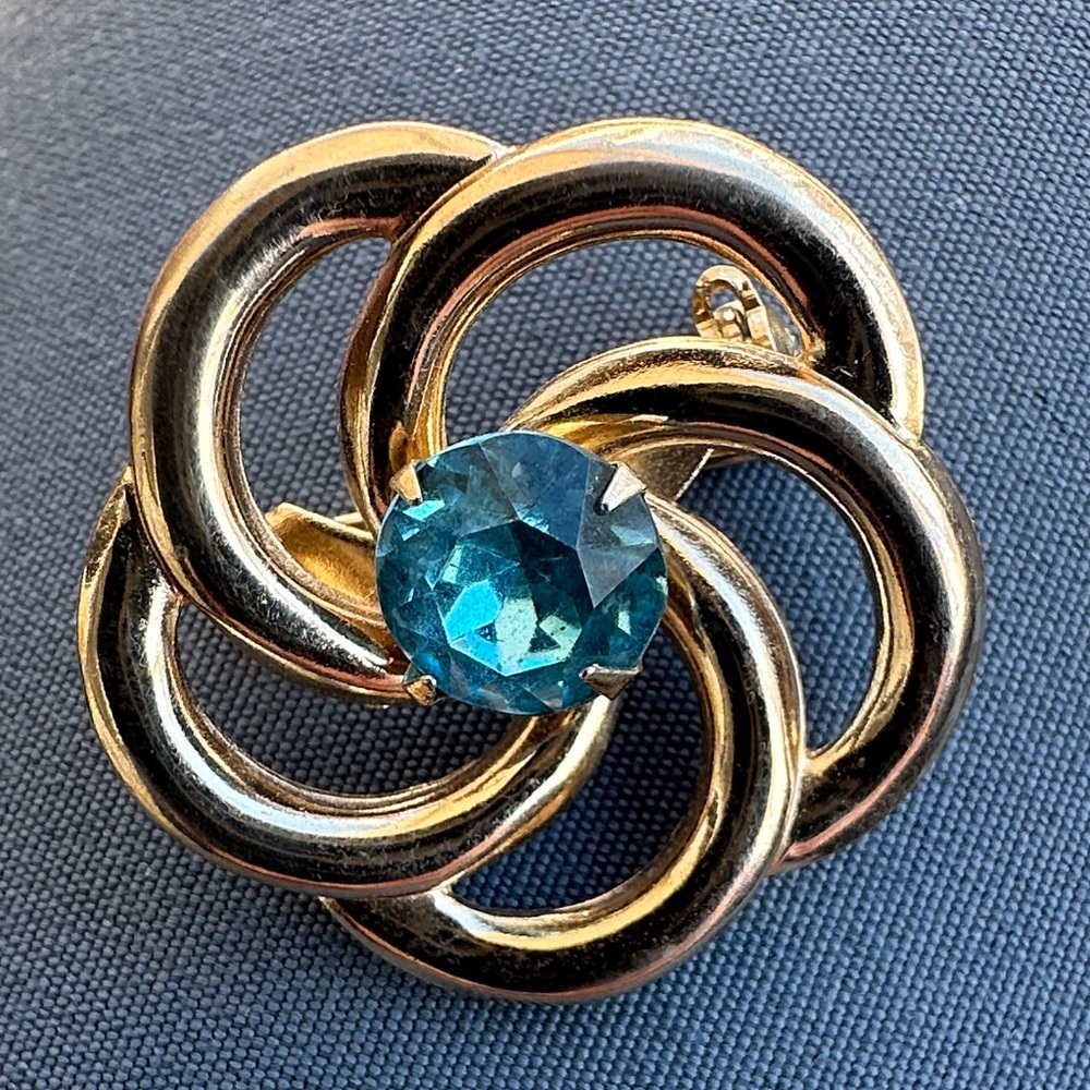 Vintage Goldtone Swirl Brooch